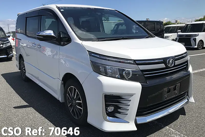 Toyota / Voxy 2016
